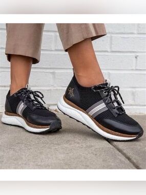 OTBT Speed Black Comfort Fashion Lace Up Sneaker Leather Fall Casual Womens 7.5